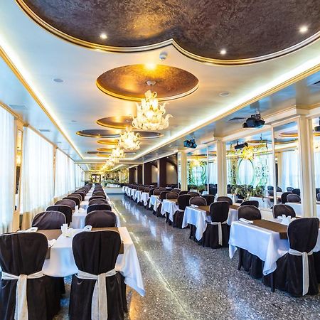 Royal Palace Hotel Αλμάτι Εξωτερικό φωτογραφία