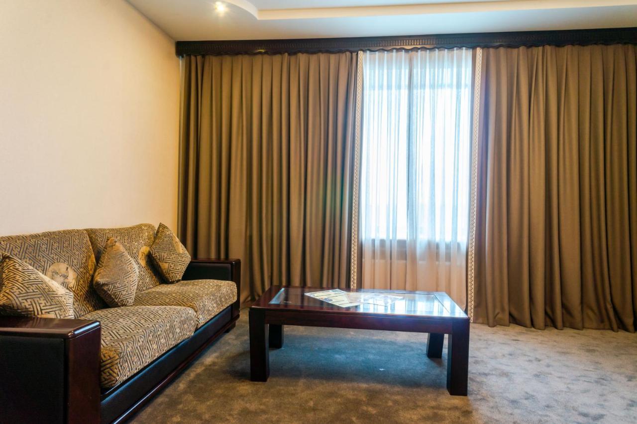 Royal Palace Hotel Αλμάτι Εξωτερικό φωτογραφία